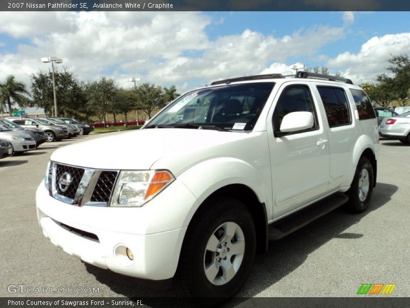 Avalanche White / Graphite 2007 Nissan Pathfinder SE