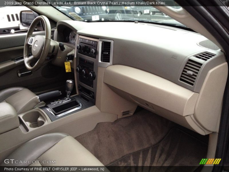 Brilliant Black Crystal Pearl / Medium Khaki/Dark Khaki 2009 Jeep Grand Cherokee Laredo 4x4