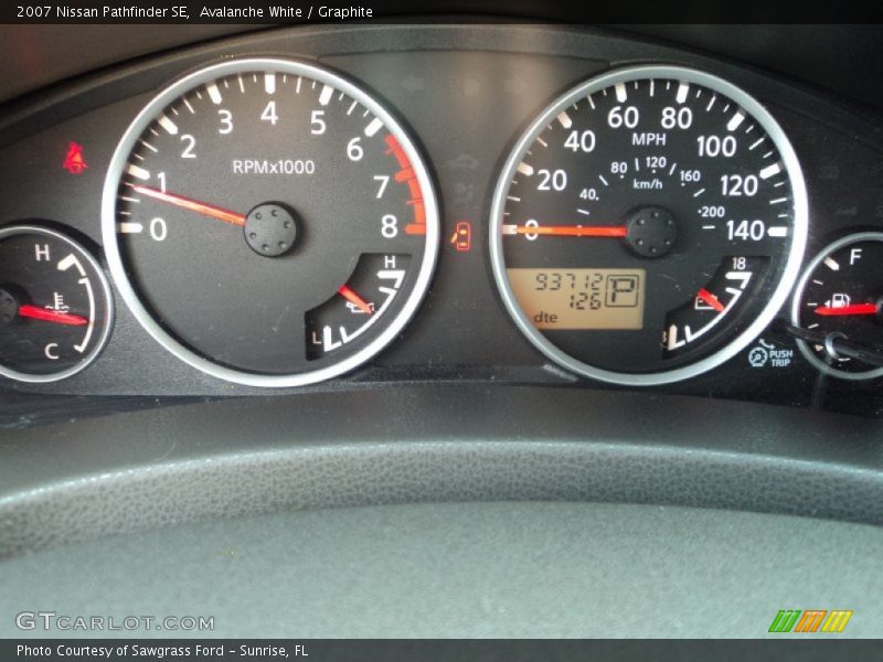 Avalanche White / Graphite 2007 Nissan Pathfinder SE