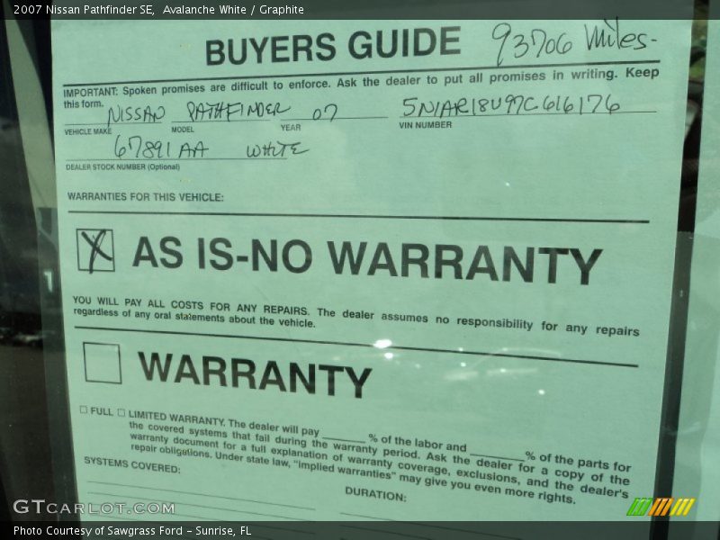 Avalanche White / Graphite 2007 Nissan Pathfinder SE