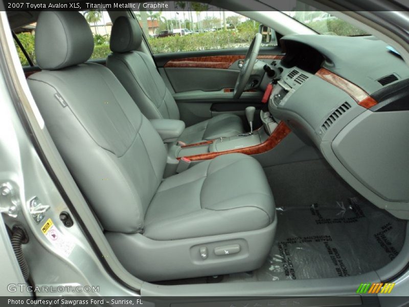 Titanium Metallic / Graphite 2007 Toyota Avalon XLS