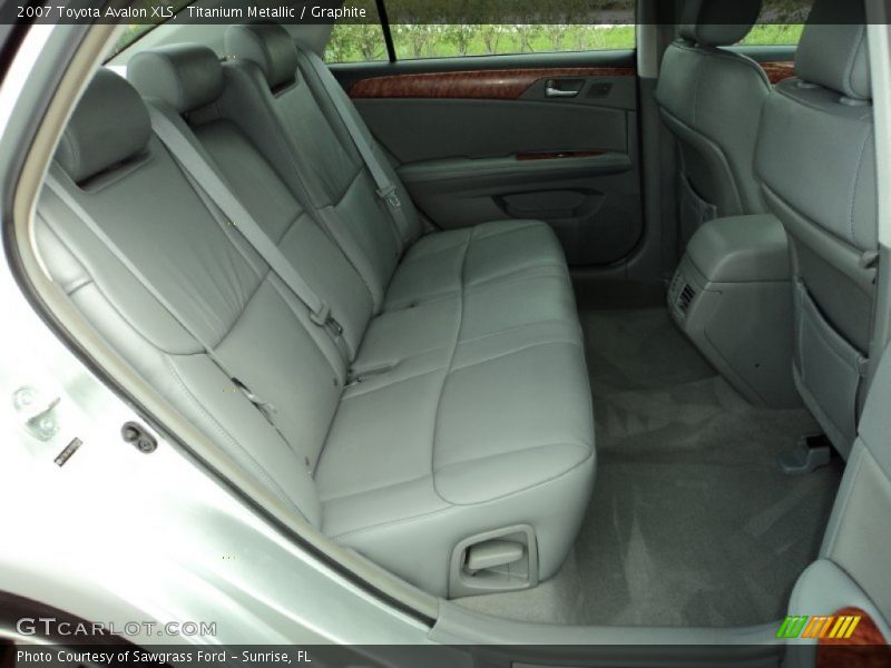 Titanium Metallic / Graphite 2007 Toyota Avalon XLS
