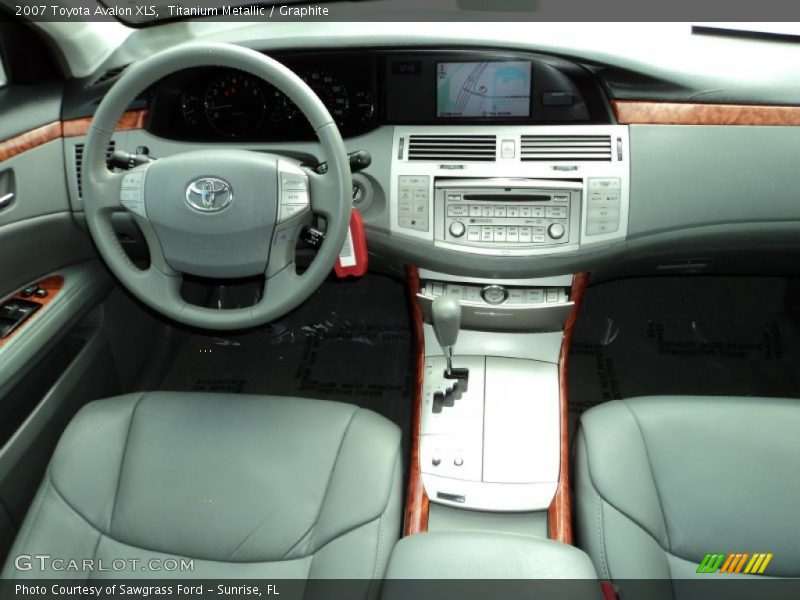 Titanium Metallic / Graphite 2007 Toyota Avalon XLS