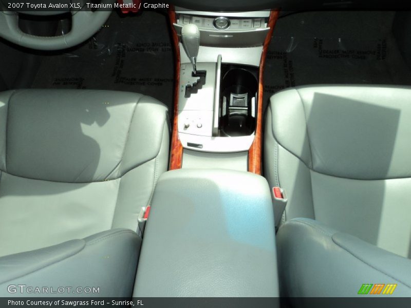 Titanium Metallic / Graphite 2007 Toyota Avalon XLS