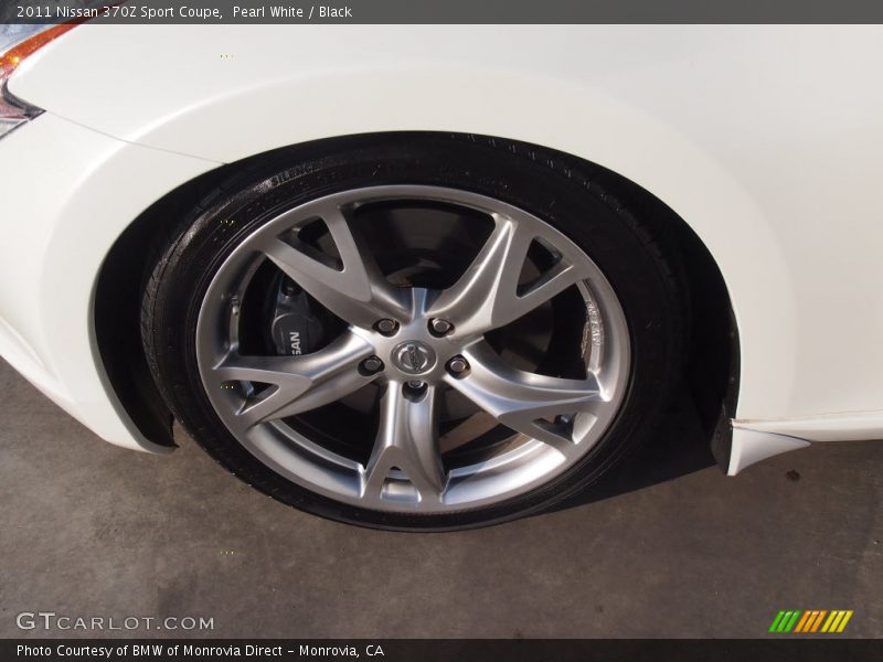 Pearl White / Black 2011 Nissan 370Z Sport Coupe