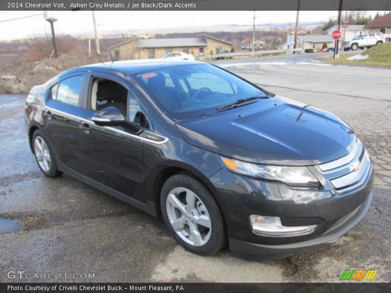 Front 3/4 View of 2014 Volt 