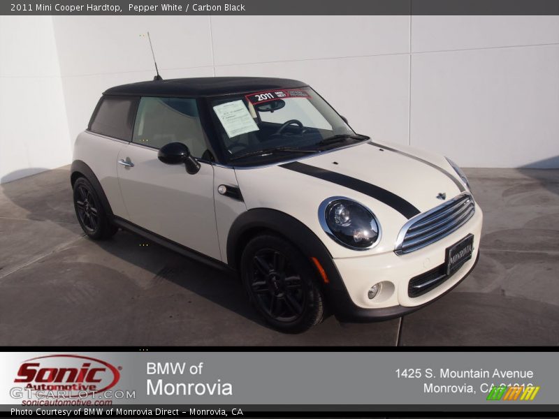 Pepper White / Carbon Black 2011 Mini Cooper Hardtop