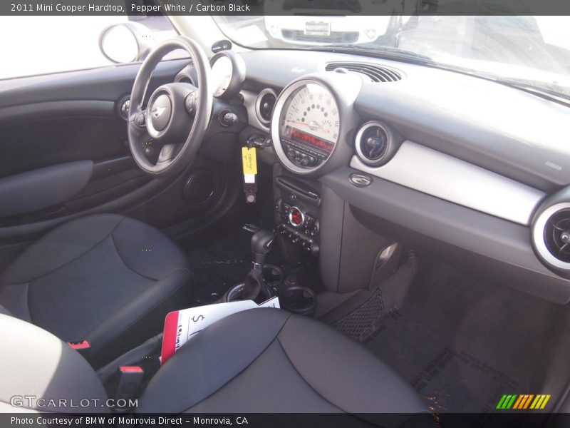 Pepper White / Carbon Black 2011 Mini Cooper Hardtop