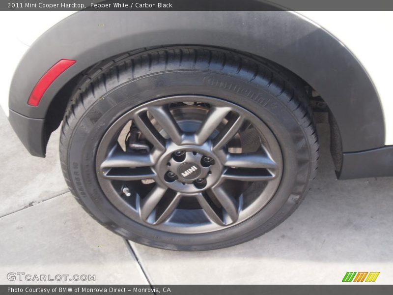 Pepper White / Carbon Black 2011 Mini Cooper Hardtop