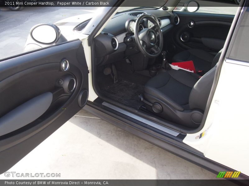 Pepper White / Carbon Black 2011 Mini Cooper Hardtop