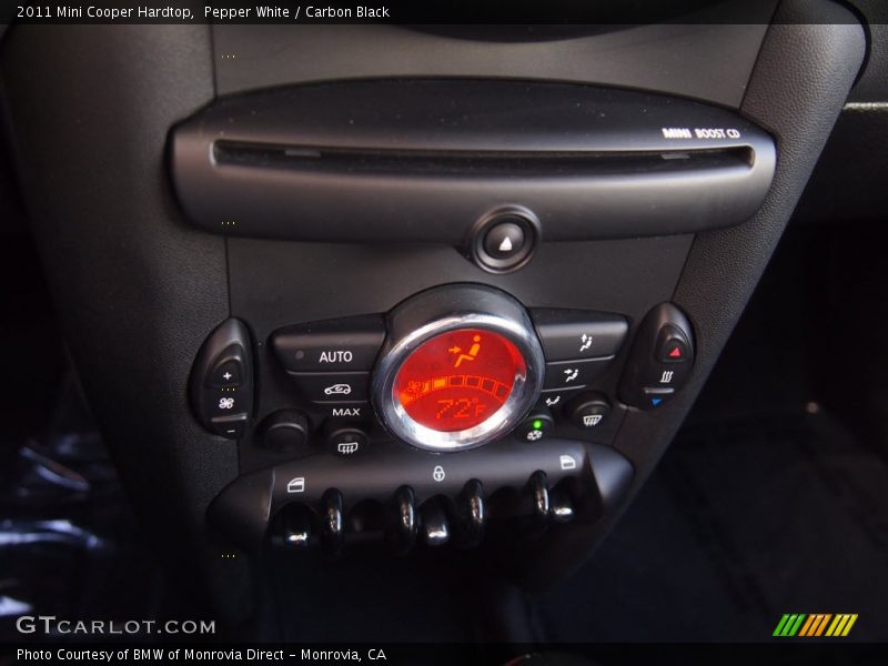Pepper White / Carbon Black 2011 Mini Cooper Hardtop