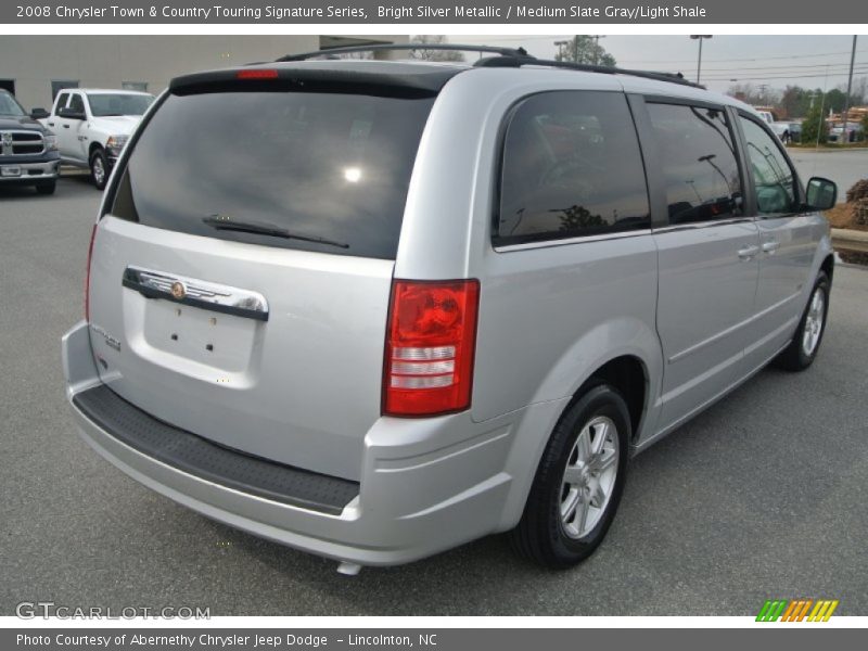 Bright Silver Metallic / Medium Slate Gray/Light Shale 2008 Chrysler Town & Country Touring Signature Series