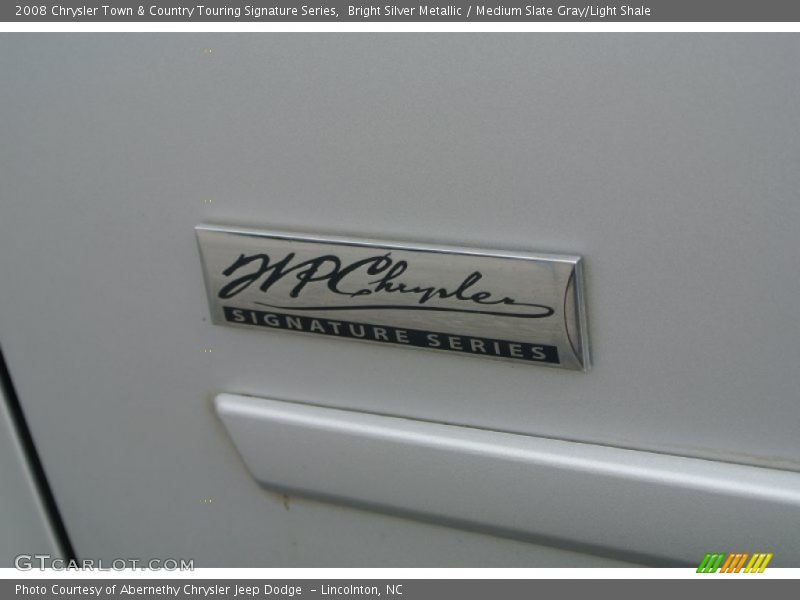 Bright Silver Metallic / Medium Slate Gray/Light Shale 2008 Chrysler Town & Country Touring Signature Series