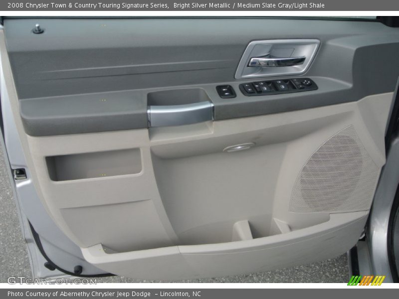 Bright Silver Metallic / Medium Slate Gray/Light Shale 2008 Chrysler Town & Country Touring Signature Series