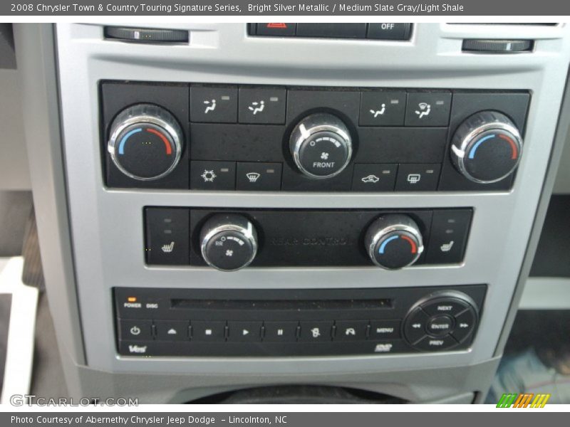 Bright Silver Metallic / Medium Slate Gray/Light Shale 2008 Chrysler Town & Country Touring Signature Series