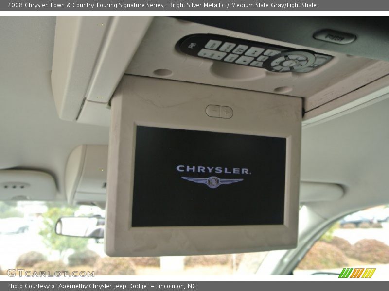 Bright Silver Metallic / Medium Slate Gray/Light Shale 2008 Chrysler Town & Country Touring Signature Series