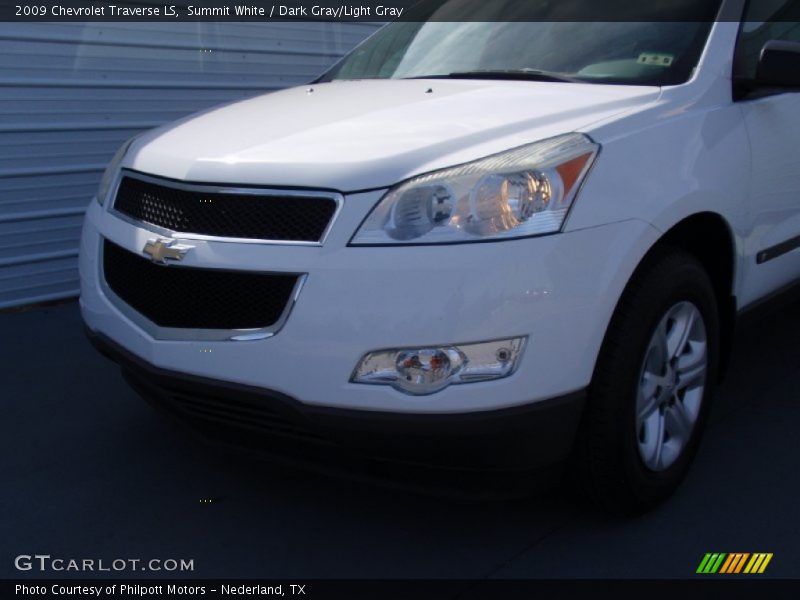 Summit White / Dark Gray/Light Gray 2009 Chevrolet Traverse LS