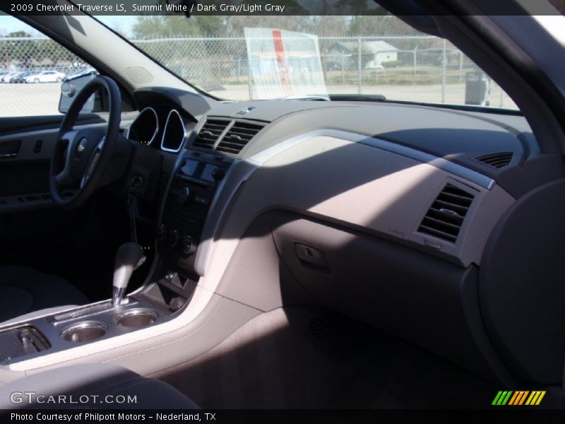 Summit White / Dark Gray/Light Gray 2009 Chevrolet Traverse LS