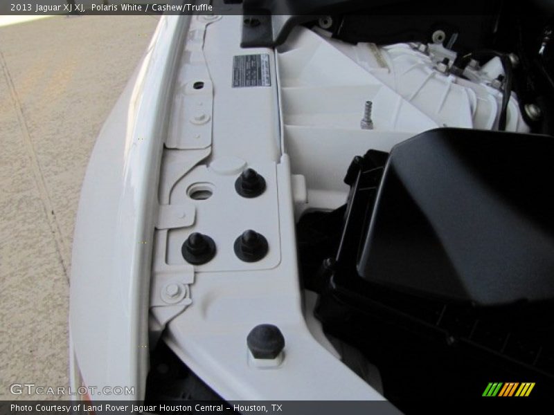 Polaris White / Cashew/Truffle 2013 Jaguar XJ XJ