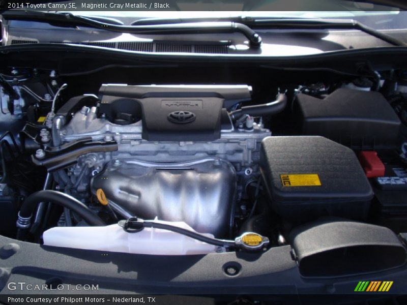 Magnetic Gray Metallic / Black 2014 Toyota Camry SE