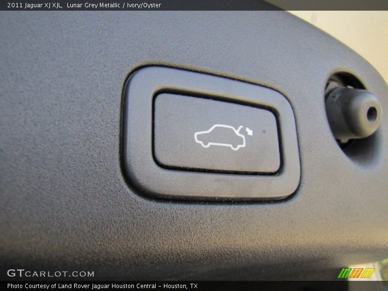 Lunar Grey Metallic / Ivory/Oyster 2011 Jaguar XJ XJL