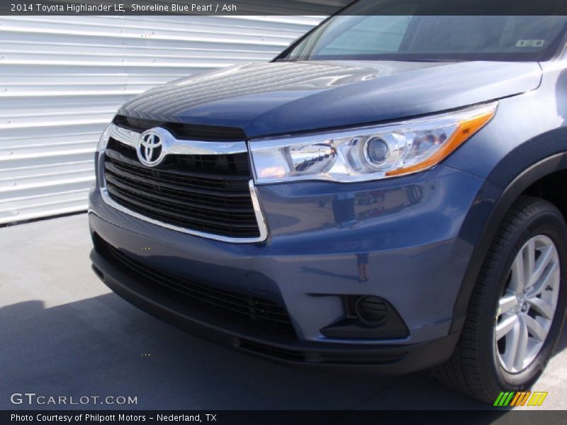 Shoreline Blue Pearl / Ash 2014 Toyota Highlander LE