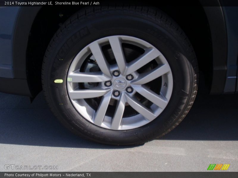 Shoreline Blue Pearl / Ash 2014 Toyota Highlander LE