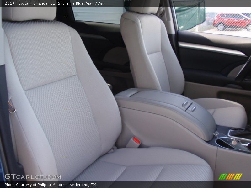 Shoreline Blue Pearl / Ash 2014 Toyota Highlander LE
