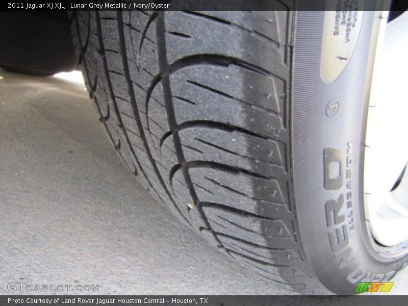 Lunar Grey Metallic / Ivory/Oyster 2011 Jaguar XJ XJL