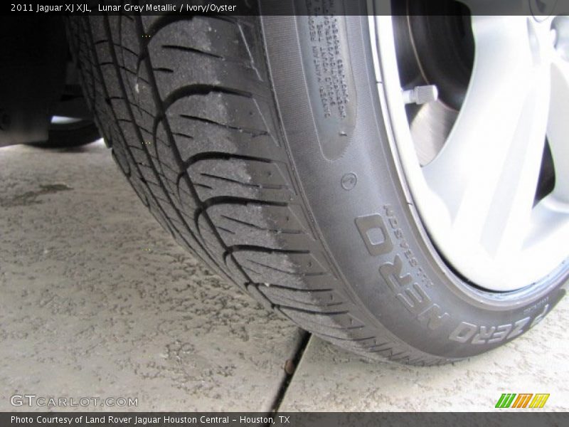 Lunar Grey Metallic / Ivory/Oyster 2011 Jaguar XJ XJL