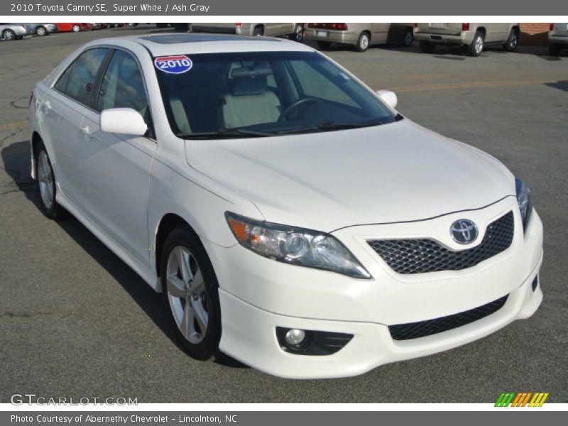 Super White / Ash Gray 2010 Toyota Camry SE