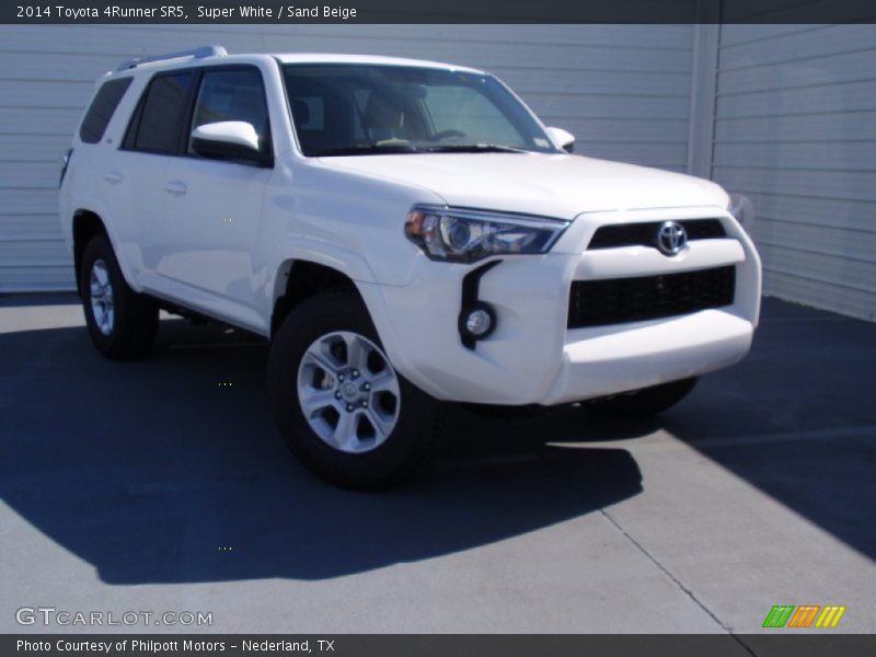 Super White / Sand Beige 2014 Toyota 4Runner SR5