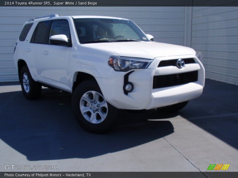 Super White / Sand Beige 2014 Toyota 4Runner SR5