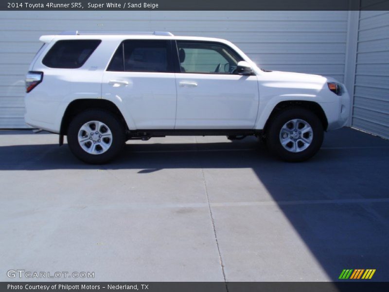 Super White / Sand Beige 2014 Toyota 4Runner SR5
