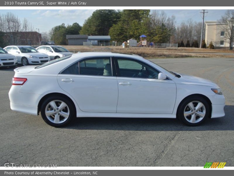 Super White / Ash Gray 2010 Toyota Camry SE