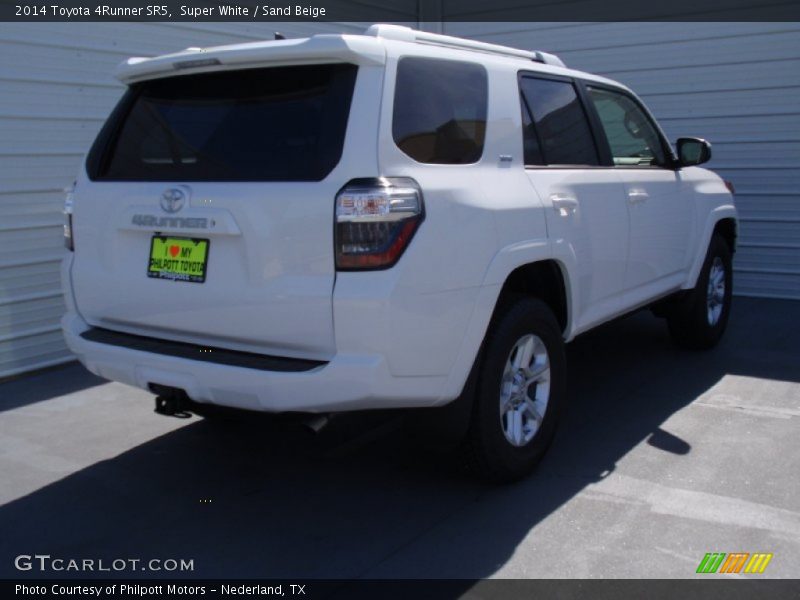 Super White / Sand Beige 2014 Toyota 4Runner SR5