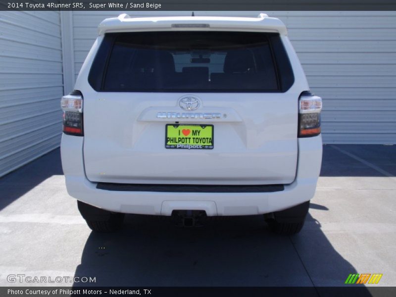 Super White / Sand Beige 2014 Toyota 4Runner SR5