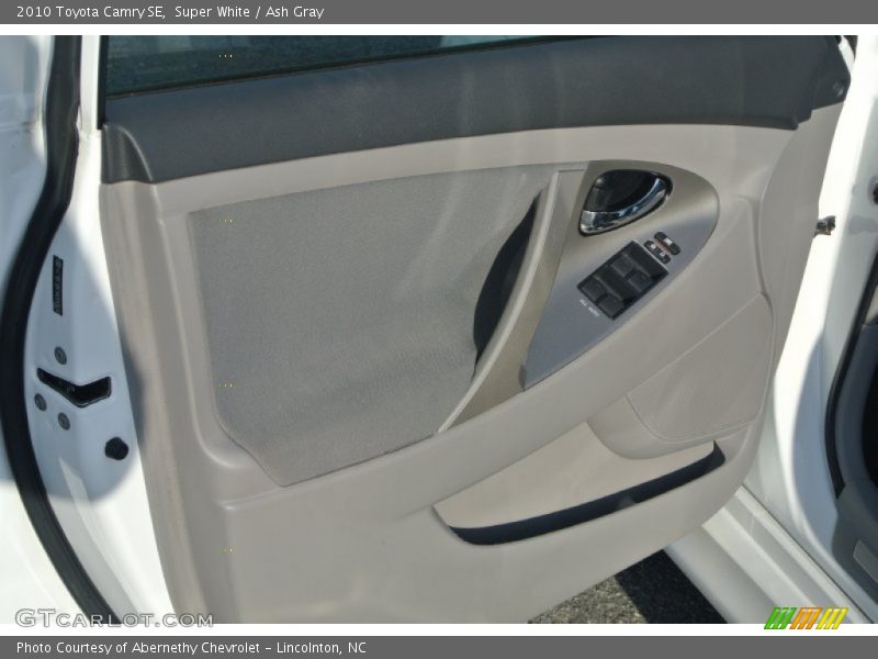 Super White / Ash Gray 2010 Toyota Camry SE