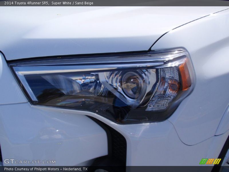 Super White / Sand Beige 2014 Toyota 4Runner SR5