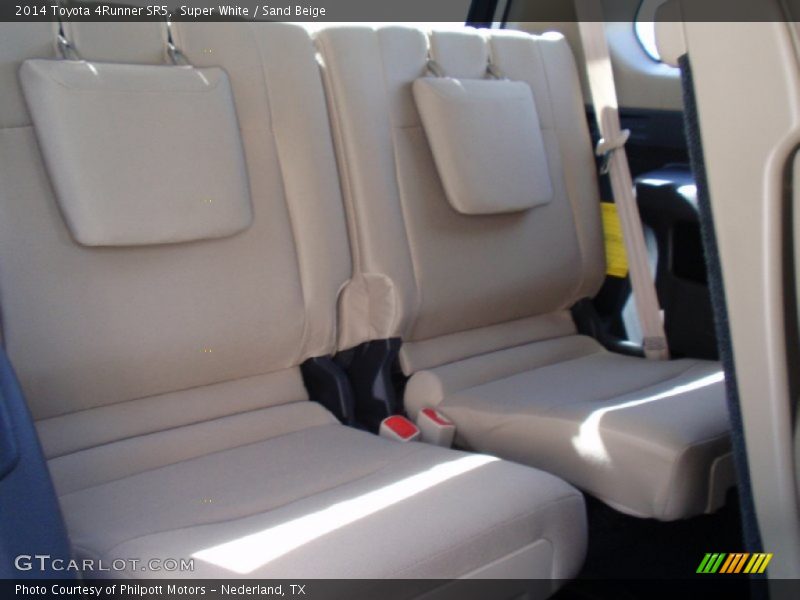 Super White / Sand Beige 2014 Toyota 4Runner SR5