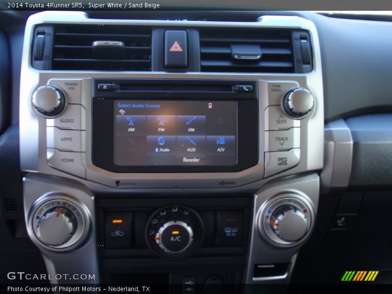 Super White / Sand Beige 2014 Toyota 4Runner SR5