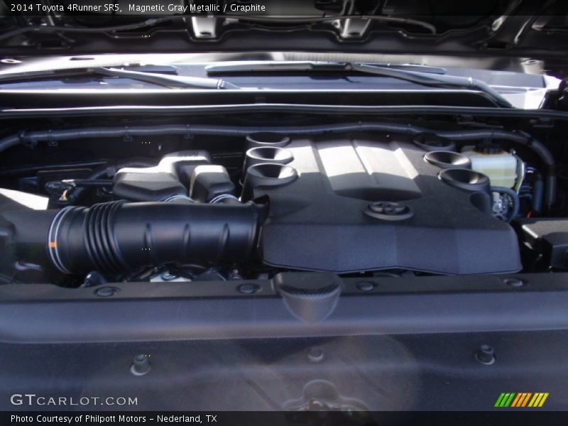 Magnetic Gray Metallic / Graphite 2014 Toyota 4Runner SR5
