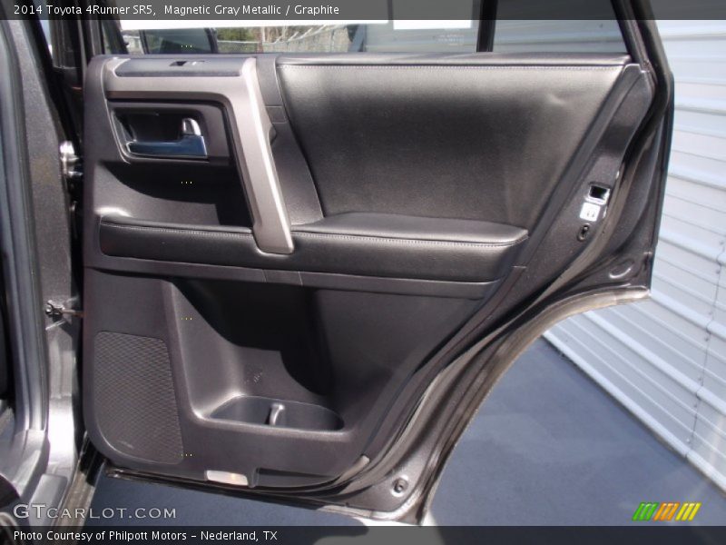Magnetic Gray Metallic / Graphite 2014 Toyota 4Runner SR5