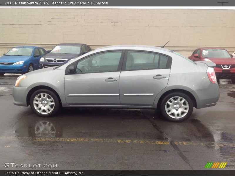 Magnetic Gray Metallic / Charcoal 2011 Nissan Sentra 2.0 S