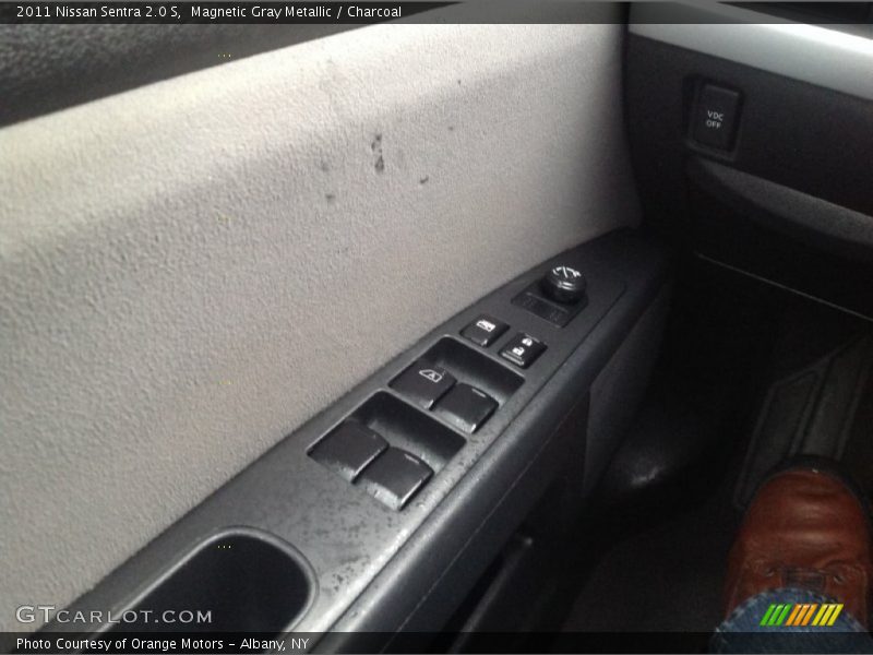Magnetic Gray Metallic / Charcoal 2011 Nissan Sentra 2.0 S
