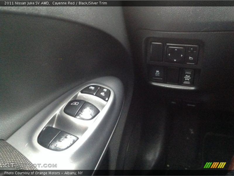 Cayenne Red / Black/Silver Trim 2011 Nissan Juke SV AWD