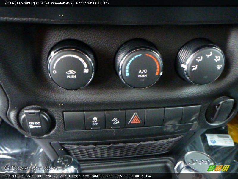 Bright White / Black 2014 Jeep Wrangler Willys Wheeler 4x4