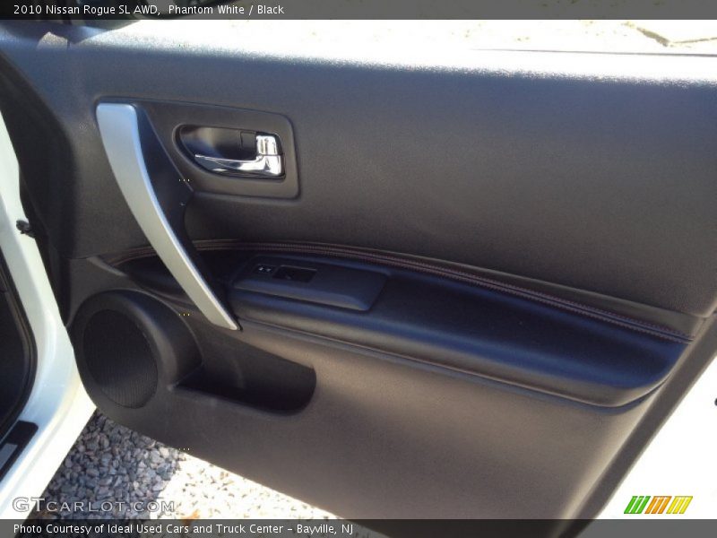 Phantom White / Black 2010 Nissan Rogue SL AWD