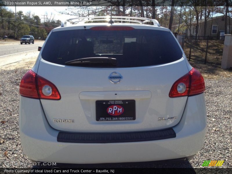 Phantom White / Black 2010 Nissan Rogue SL AWD