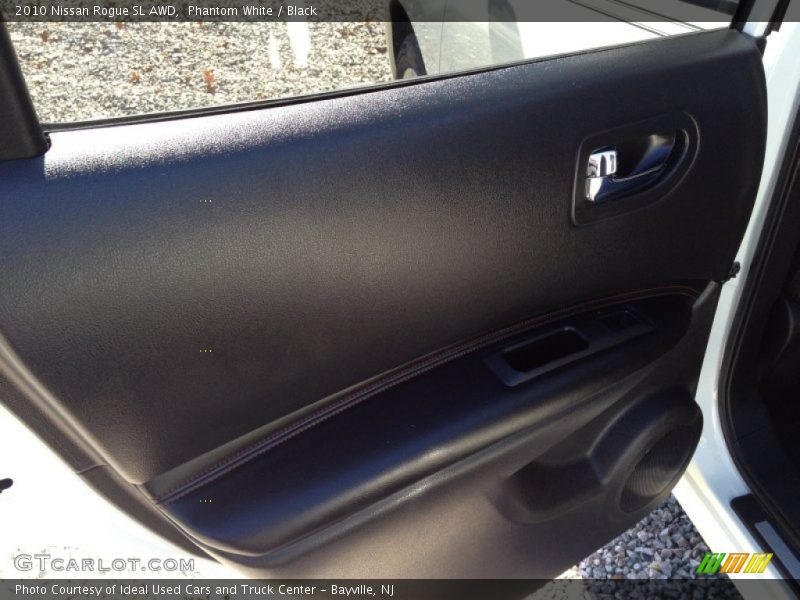 Phantom White / Black 2010 Nissan Rogue SL AWD